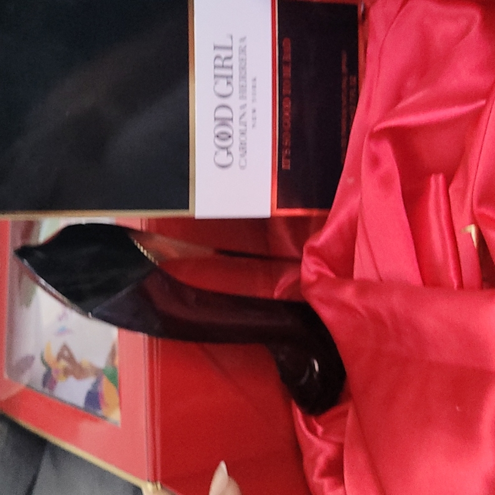 Authentic Carolina Herrera perfume